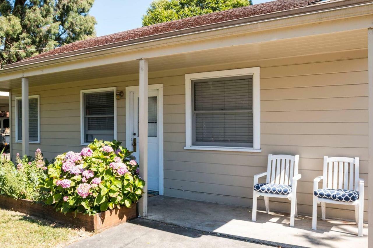 West End Neighborhood Cottage Santa Rosa Exterior photo